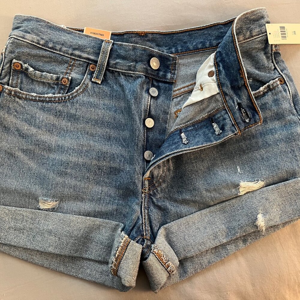 Levi's 501 Jean Shorts - Picture 4 of 8